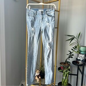 Bullhead Denim Co. Y2K light blue wash low rise skinny distressed jeans size 5